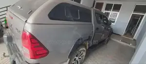 Toyota Hilux 2020 Gray