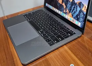 Laptop Apple MacBook Pro 2017 8GB Intel Core i5 SSD 256GB