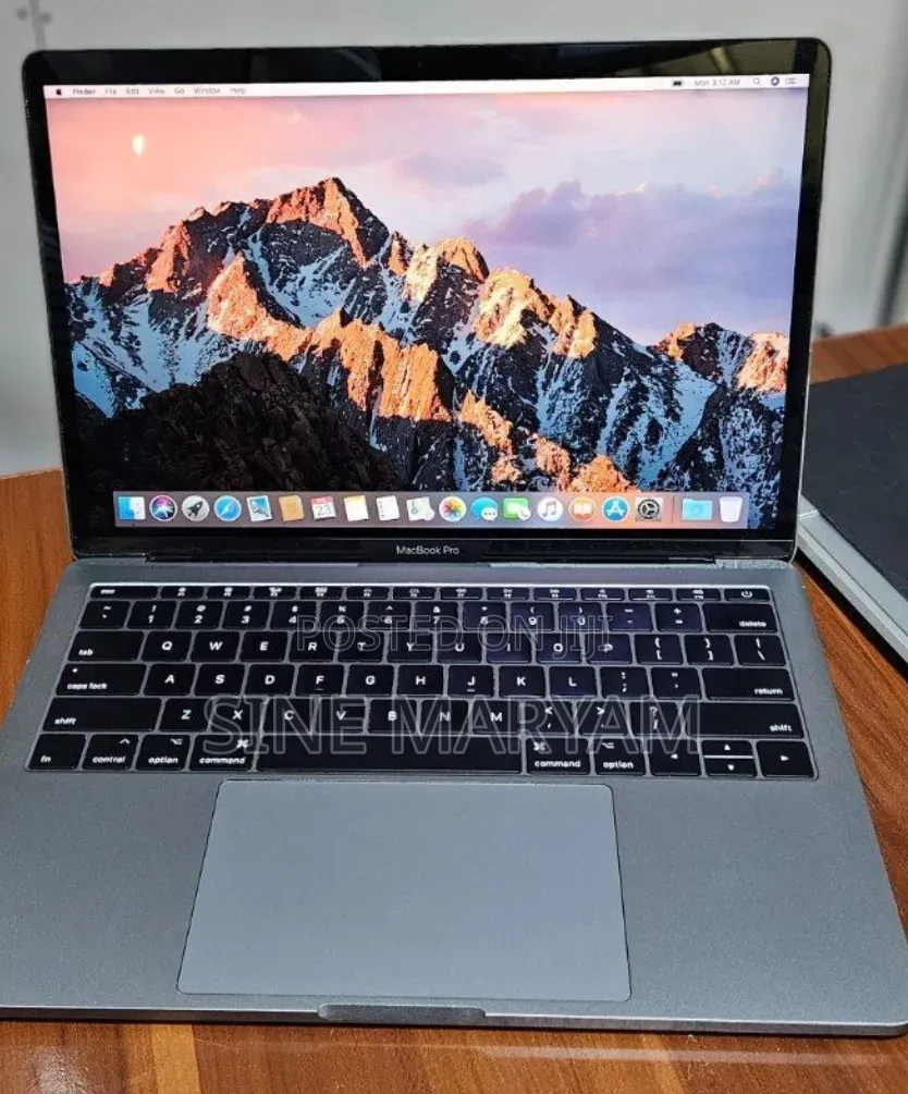 Laptop Apple MacBook Pro 2017 8GB Intel Core i5 SSD 256GB