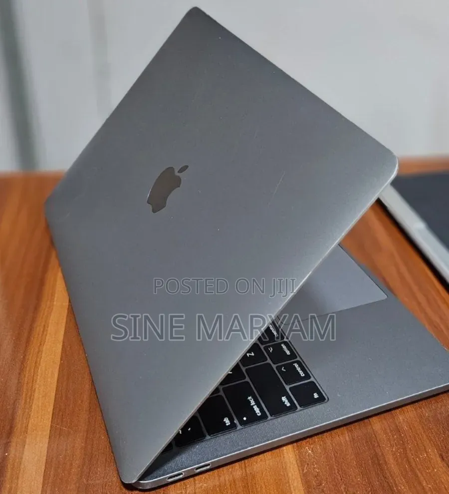 Laptop Apple MacBook Pro 2017 8GB Intel Core i5 SSD 256GB