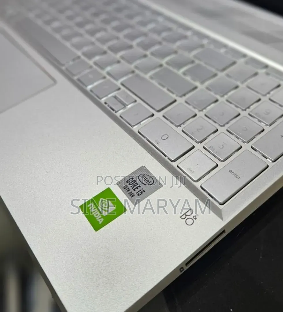 Laptop HP Pavilion 15-cs3063cl 8GB Intel Core i5 SSD 256GB