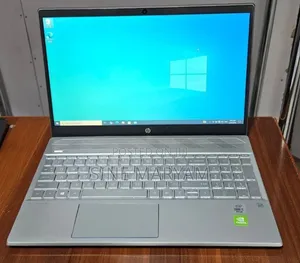 Laptop HP Pavilion 15-cs3063cl 8GB Intel Core i5 SSD 256GB