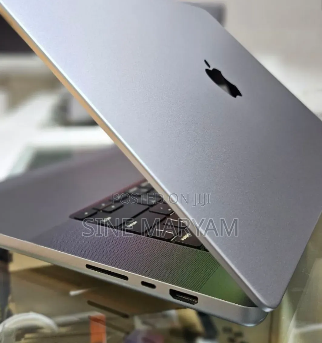 New Laptop Apple MacBook Pro M1 32GB Apple M1 Pro SSD 1T