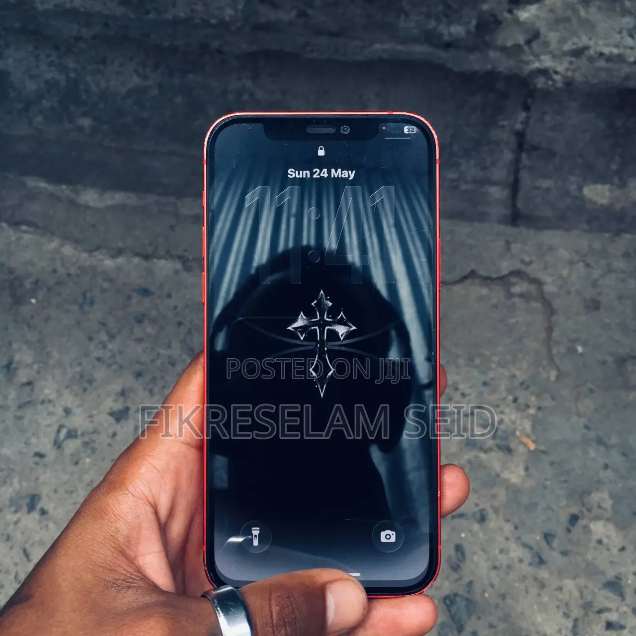 Apple iPhone 12 64 GB Red
