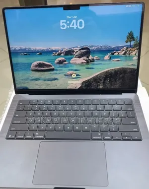 New Laptop Apple MacBook Pro 2025 M5 14-inch 16GB Apple M5 SSD 512GB