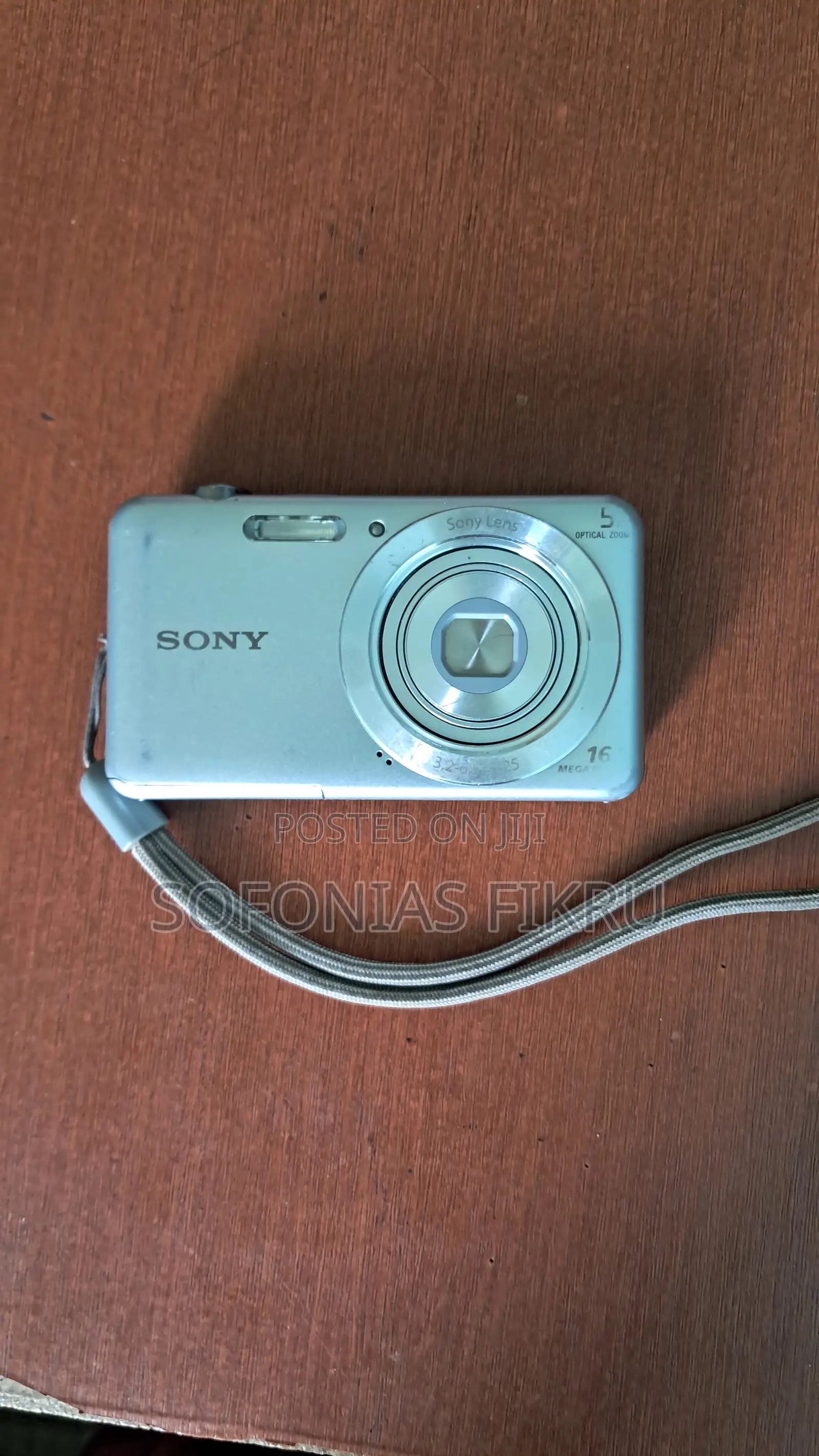 Sony Cyber-Shot DSC W710 Digital Camera