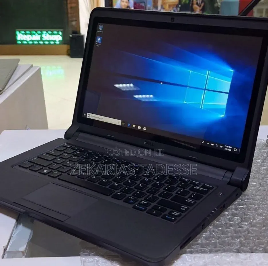 New Laptop Dell 8GB Intel Core i5 SSD 256GB