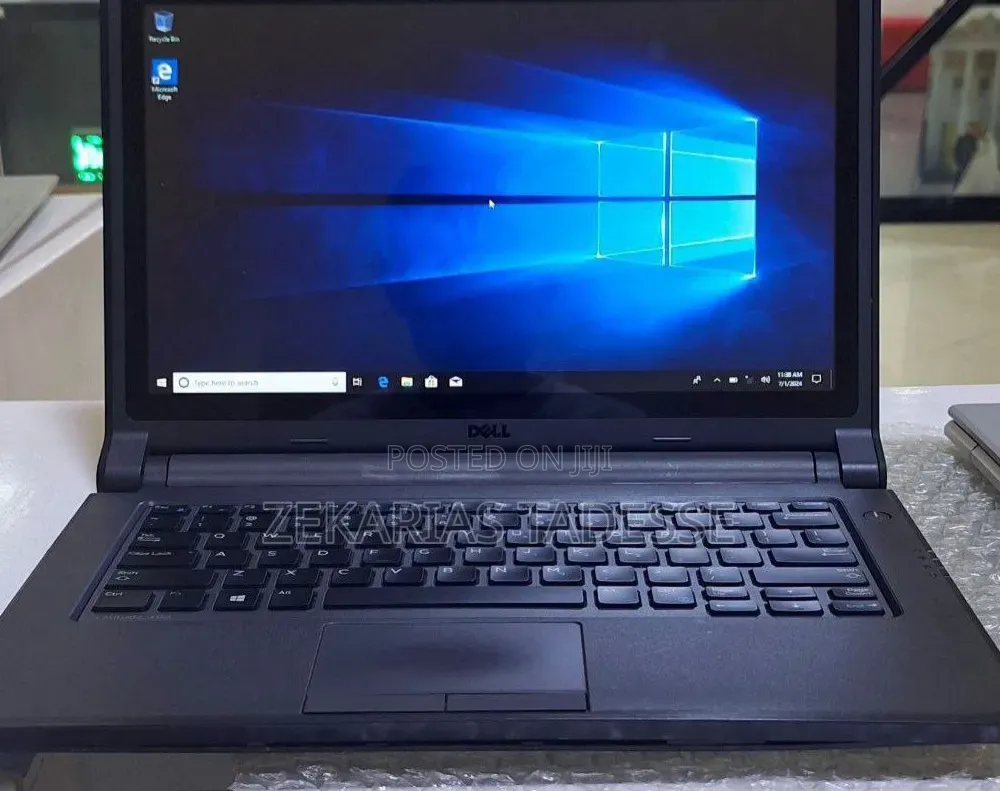 New Laptop Dell 8GB Intel Core i5 SSD 256GB