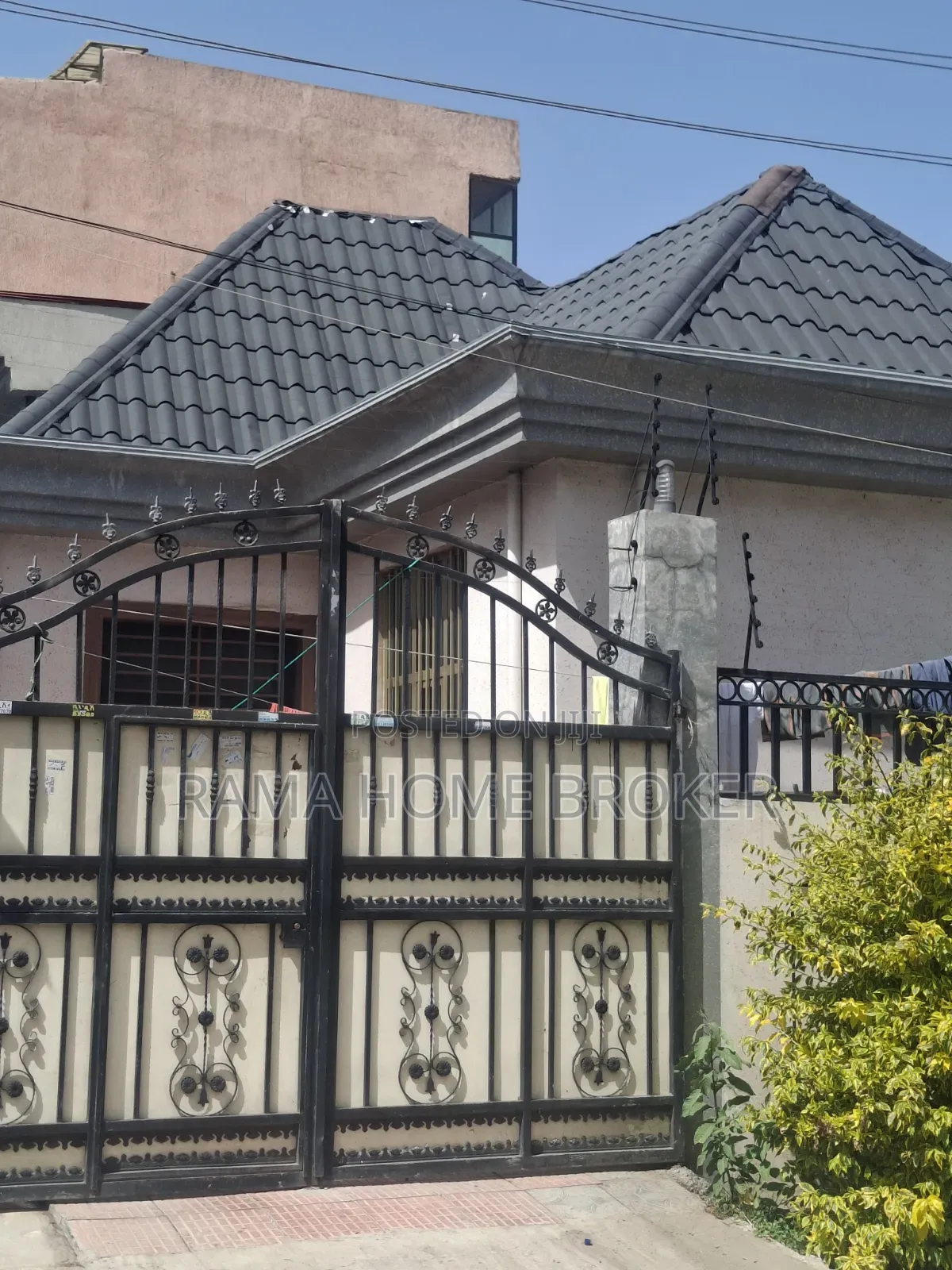 Furnished 4bdrm Villa in ቪላ +ሰርቪስ, Yeka for sale