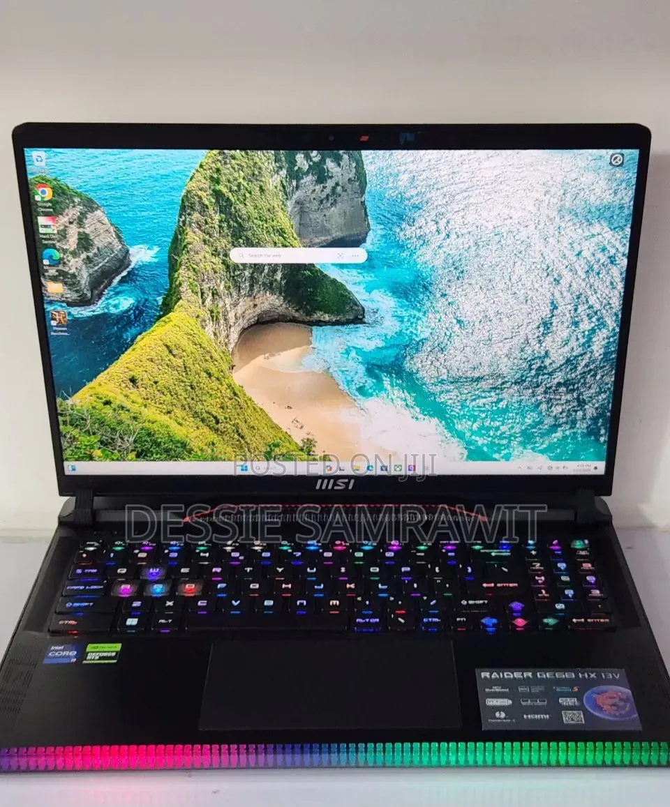 New Laptop MSI Raider GE68HX 13VI-202US 32GB Intel Core i9 SSD 1T