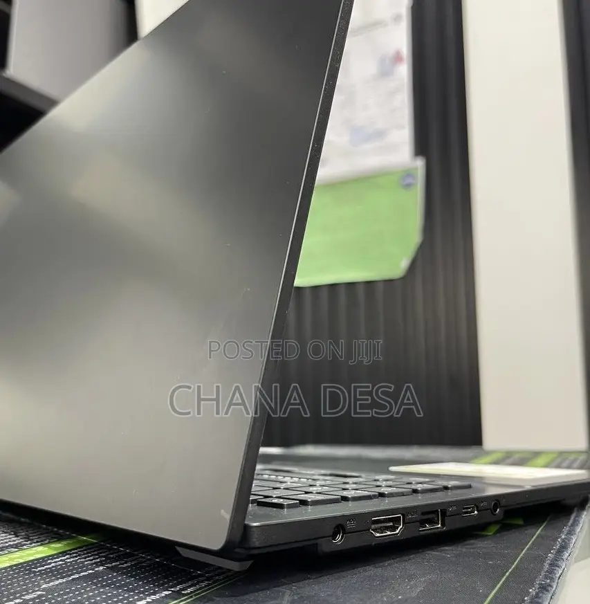 New Laptop Asus 16GB AMD Ryzen 7 SSD 512GB