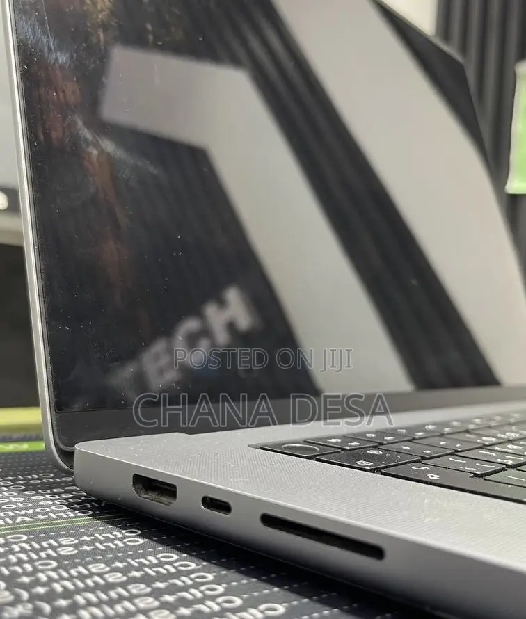New Laptop Apple MacBook Pro M1 16GB Apple M1 Pro SSD 512GB