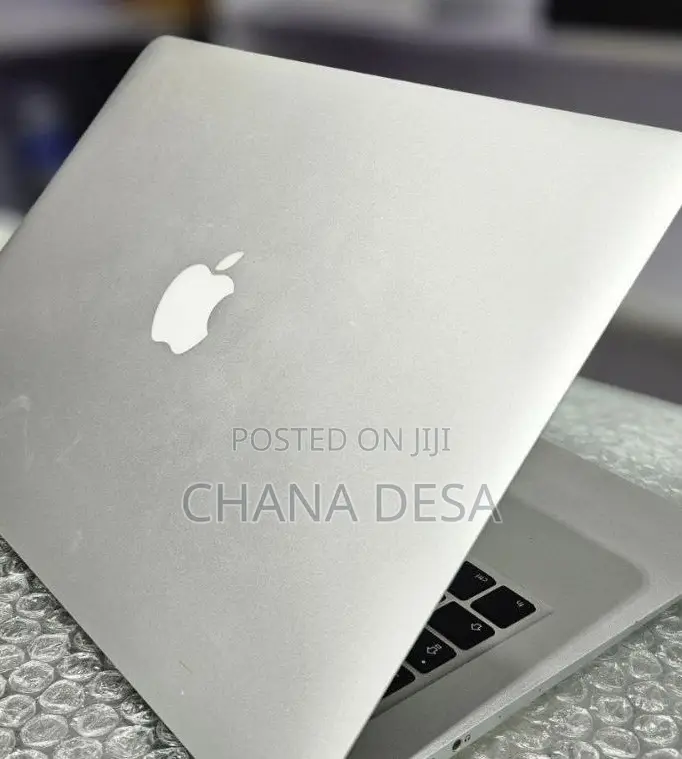 New Laptop Apple MacBook 8GB Intel Core i7 SSD 512GB