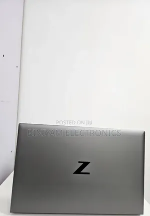 New Laptop HP ZBook Firefly G8 16GB Intel Core i7 SSD 1T