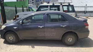 Toyota Yaris 2010 Black