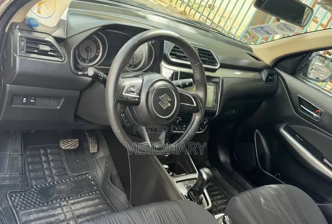 Suzuki Dzire 2022 Silver