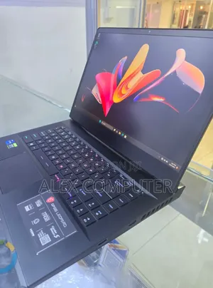New Laptop MSI 16GB Intel Core i7 SSD 1T
