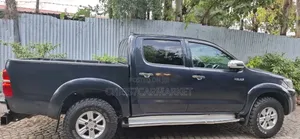 Toyota Hilux 3.0 D-4D 4x4 2013 Black