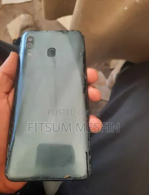 Samsung Galaxy A30 64 GB Gray