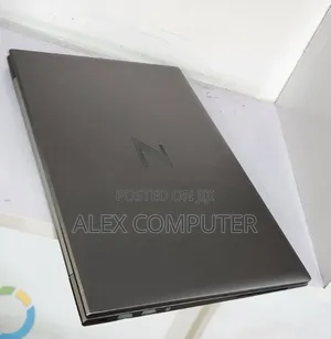 New Laptop HP ZBook Firefly G8 16GB Intel Core i7 SSD 512GB