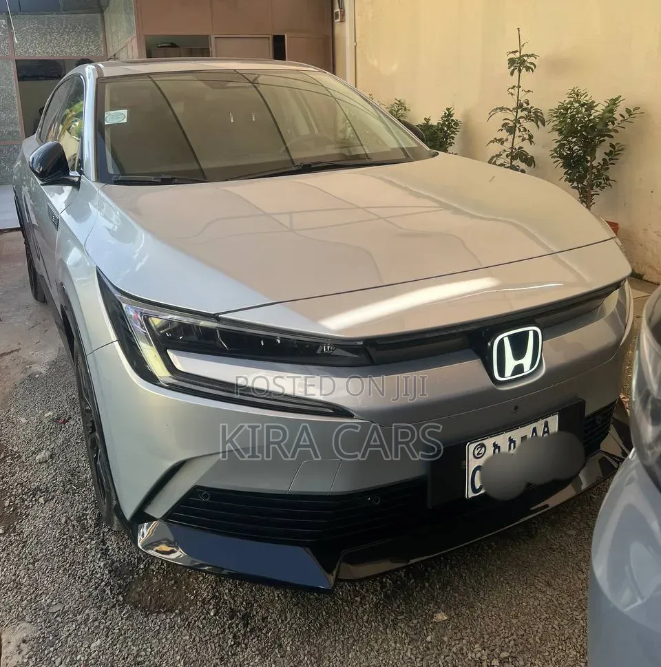 Honda e:NS2 68.8 kWh FWD 2025 Silver