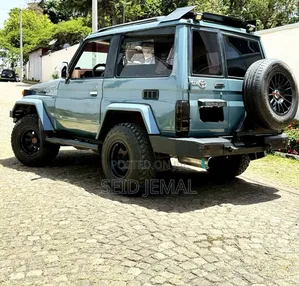 Toyota Land Cruiser 1987 Gray
