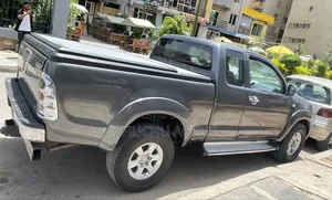 Toyota Hilux 2010 Gray