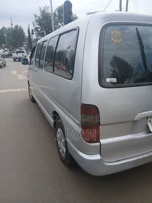 Toyota HiAce 2003 Silver