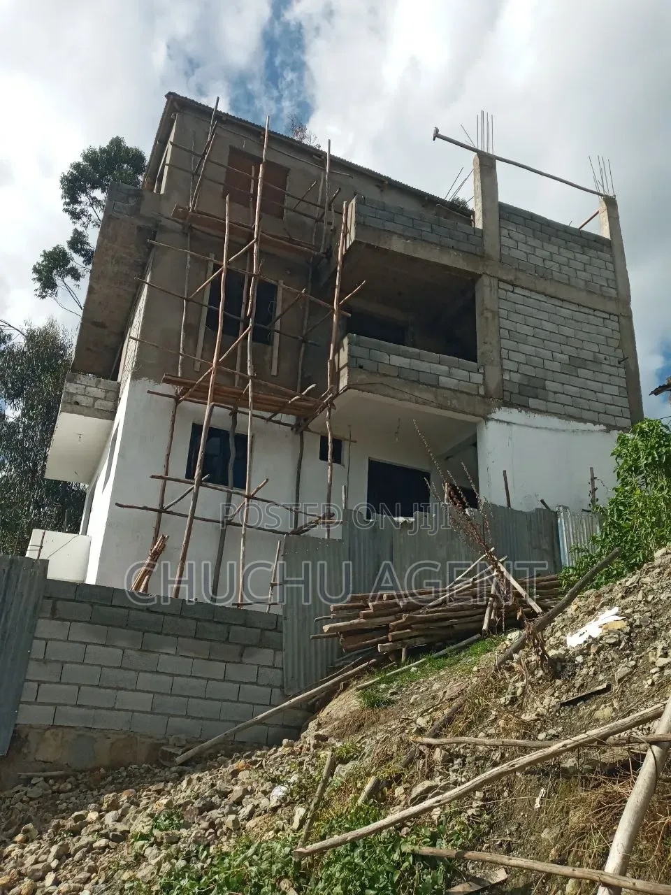 6bdrm House in Yeka for sale