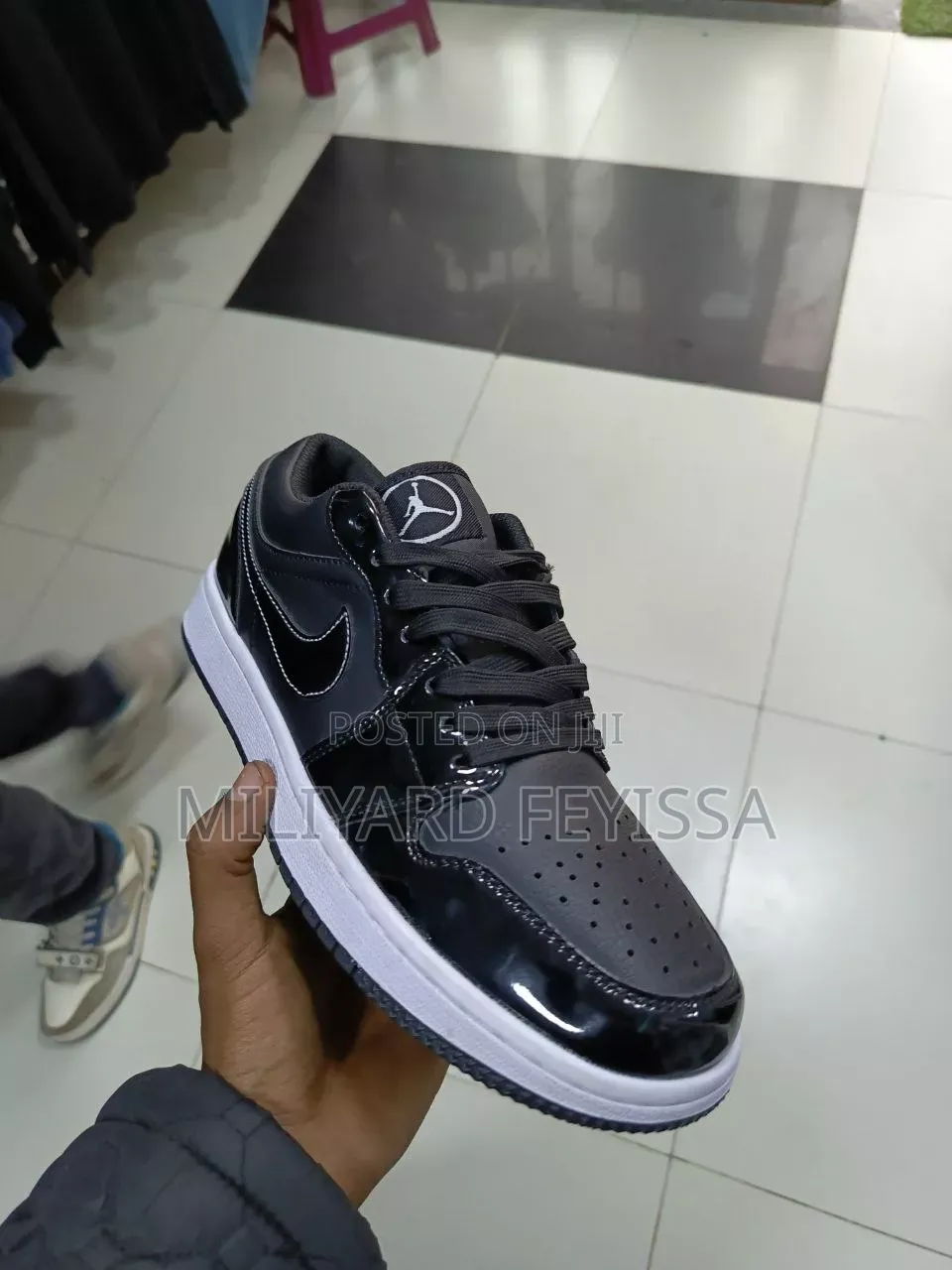 Jordan 1 Low