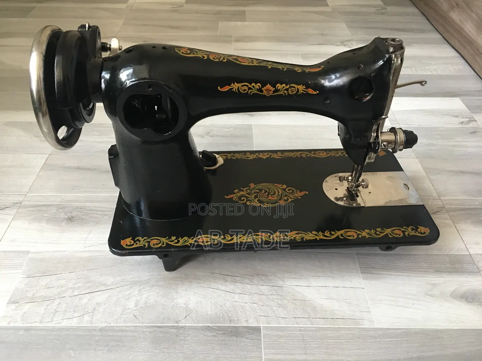የስፌት መኪና Sewing Machine