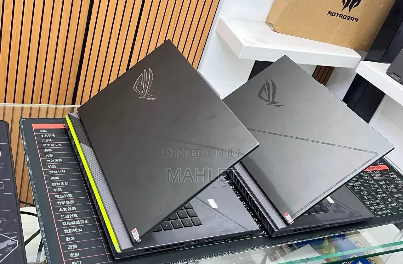 New Laptop Asus ROG Strix G17 16GB Intel Core i9 SSD 1T