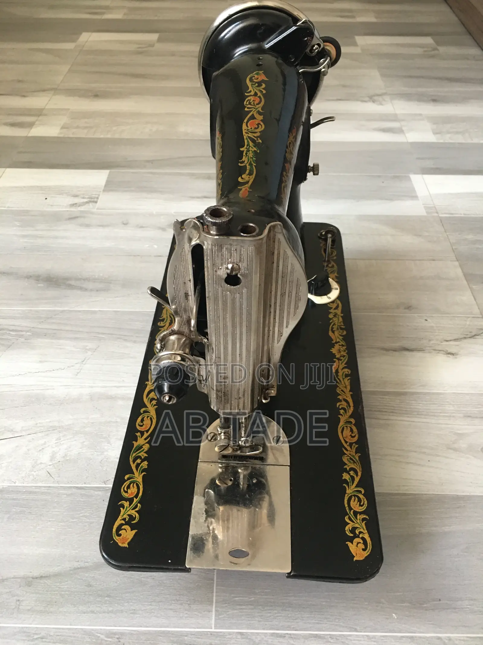 የስፌት መኪና Sewing Machine