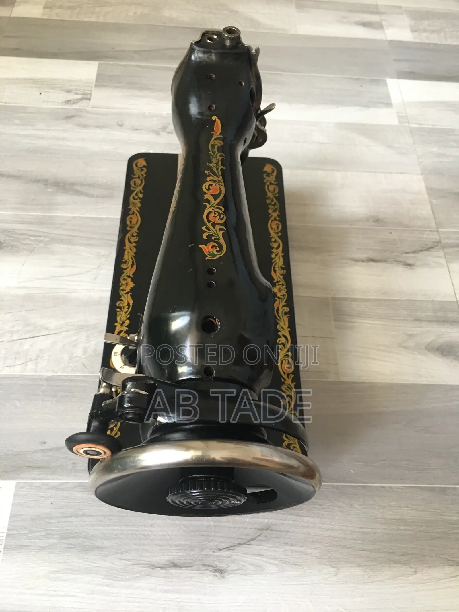 የስፌት መኪና Sewing Machine