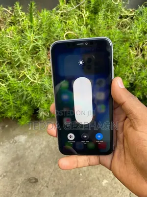 Apple iPhone 11 64 GB White