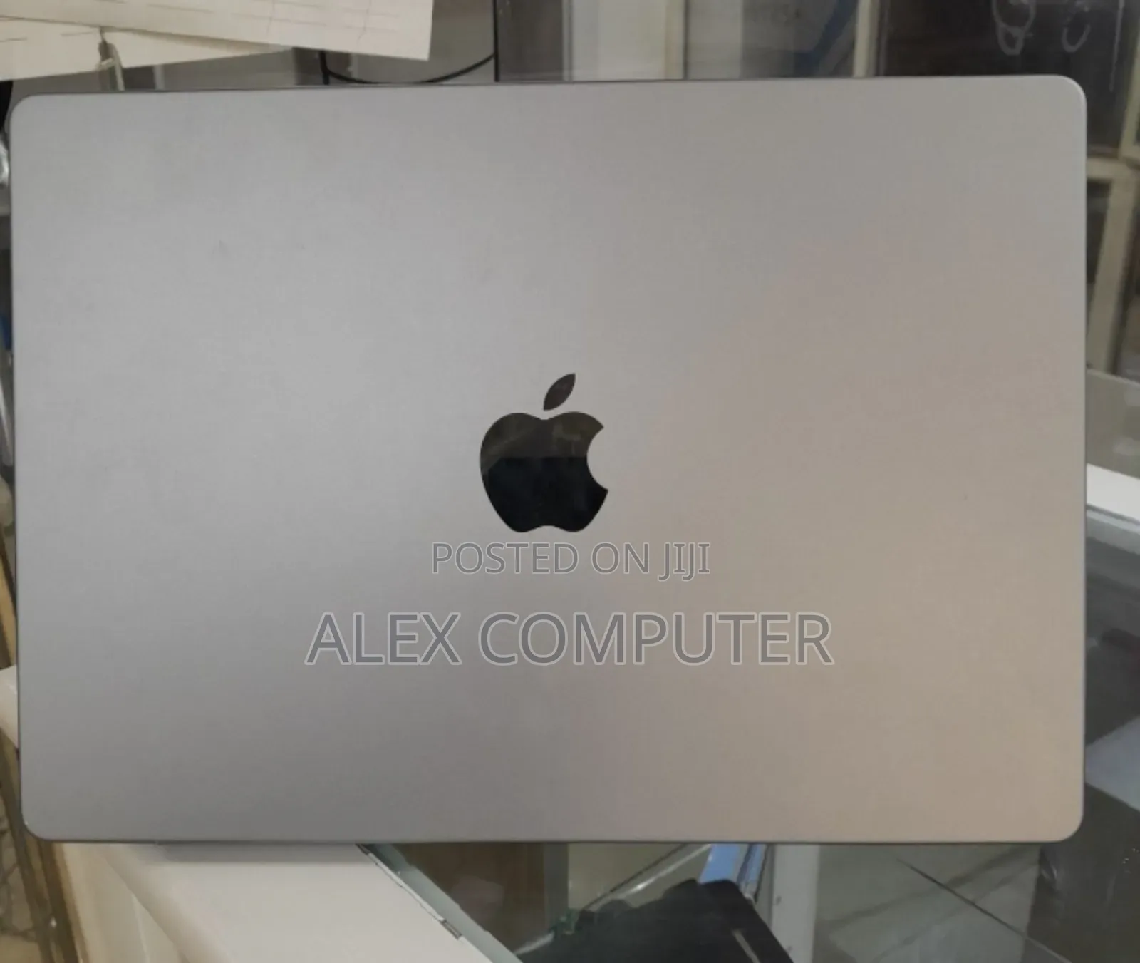 New Laptop Apple MacBook Pro M1 32GB Apple M1 Pro SSD 512GB