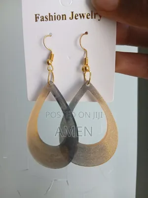 Cutomized Epoxy Ear Rings