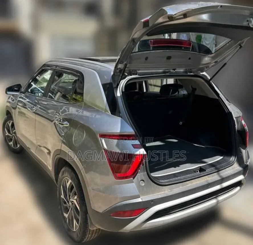 Hyundai Creta 2023 Silver