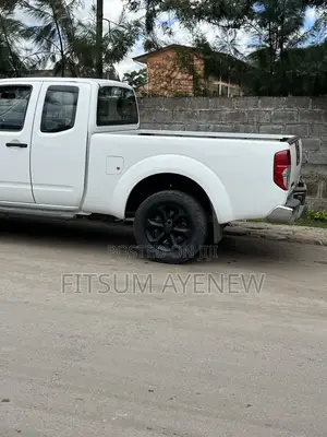 Nissan Navara 2.5 dCi 2012 White