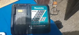 18v Makita Charger