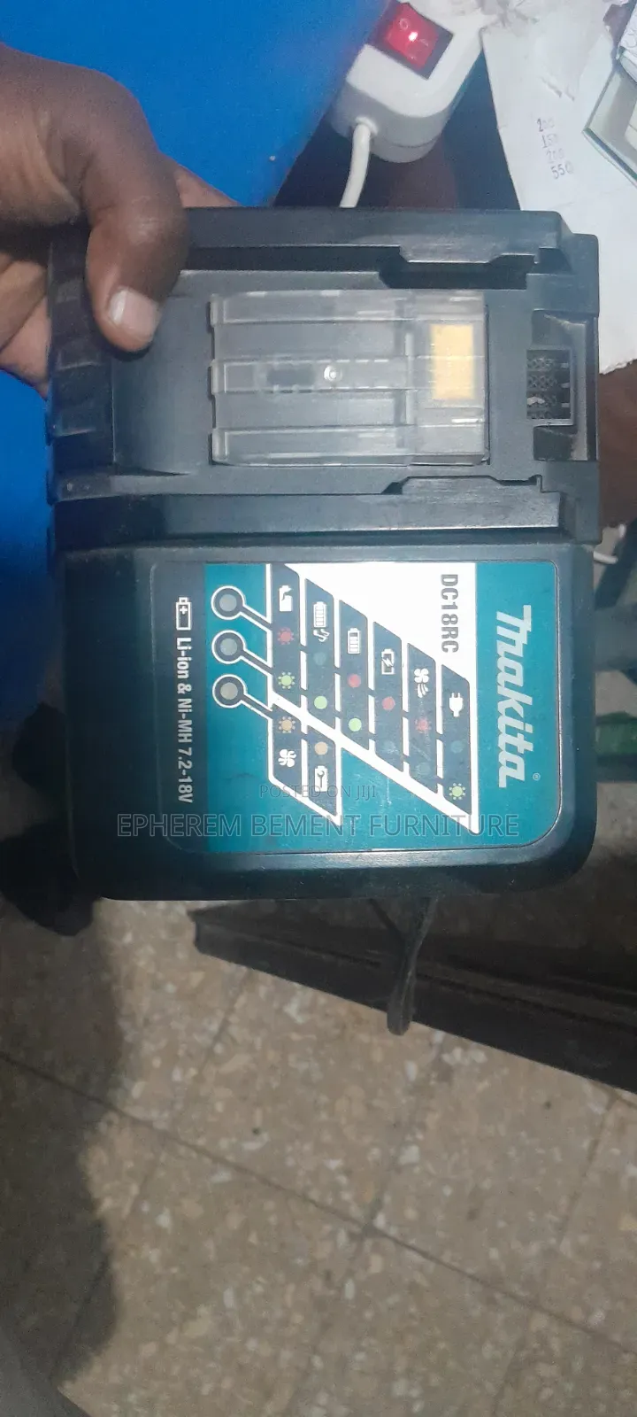 18v Makita Charger