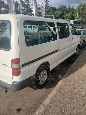Toyota HiAce 2011 White