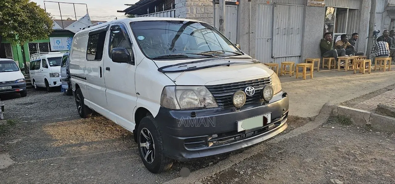 Toyota HiAce 2008 White