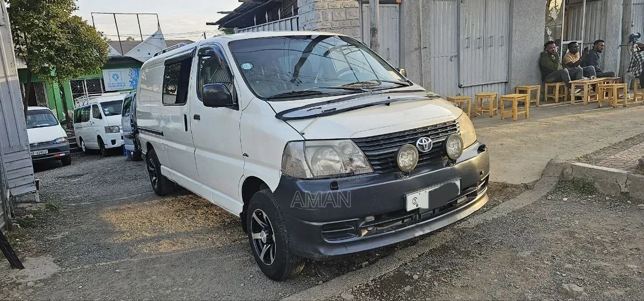 Toyota HiAce 2008 White