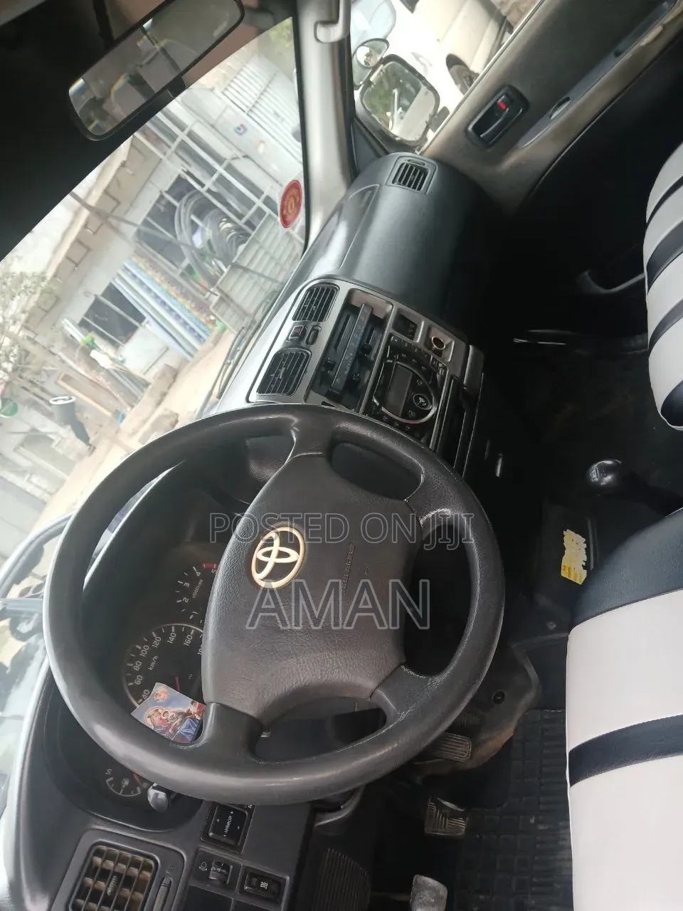 Toyota HiAce 2008 White