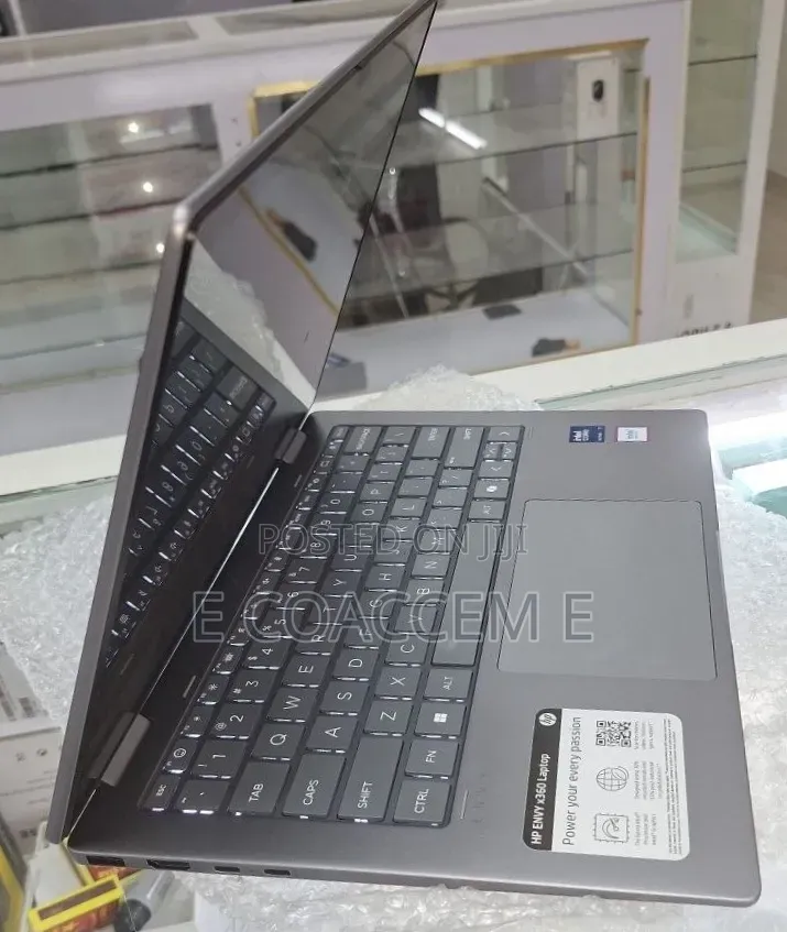 New Laptop HP 16GB Intel Core Ultra 7 SSD 1T