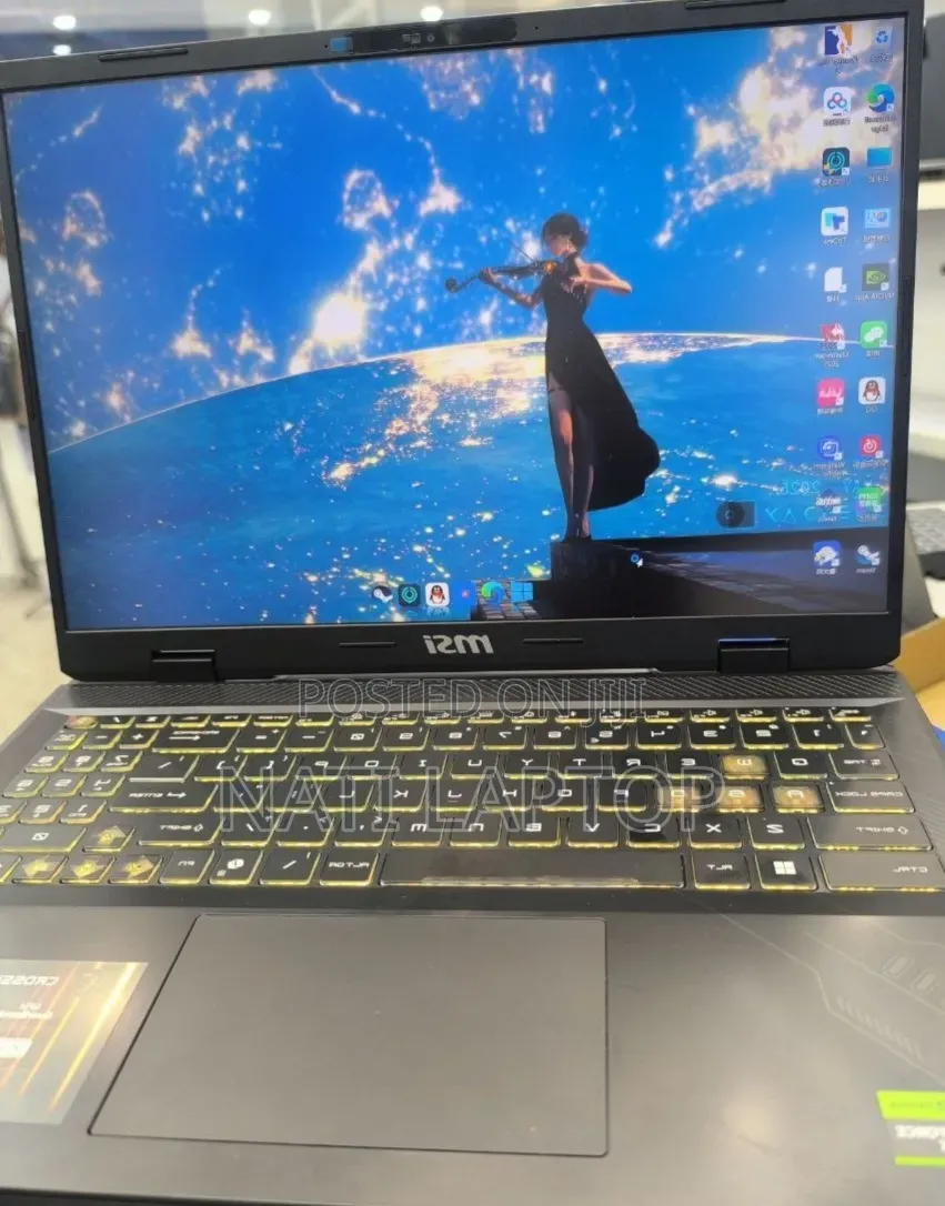 New Laptop MSI Vector 16 HX AI A2XWIG 16GB Intel Core Ultra 9 SSD 1T