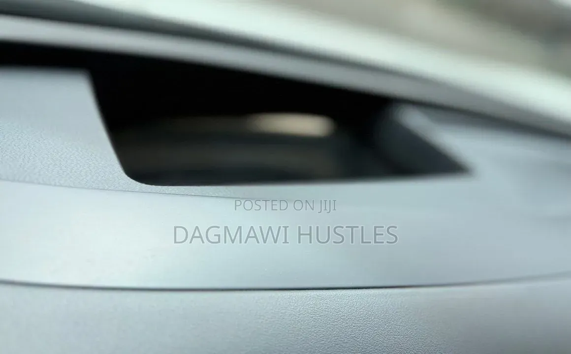 Volkswagen ID.6 2024 White