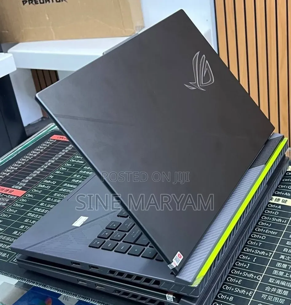 New Laptop Asus ROG Strix G16 G614 16GB Intel Core i9 SSD 1T