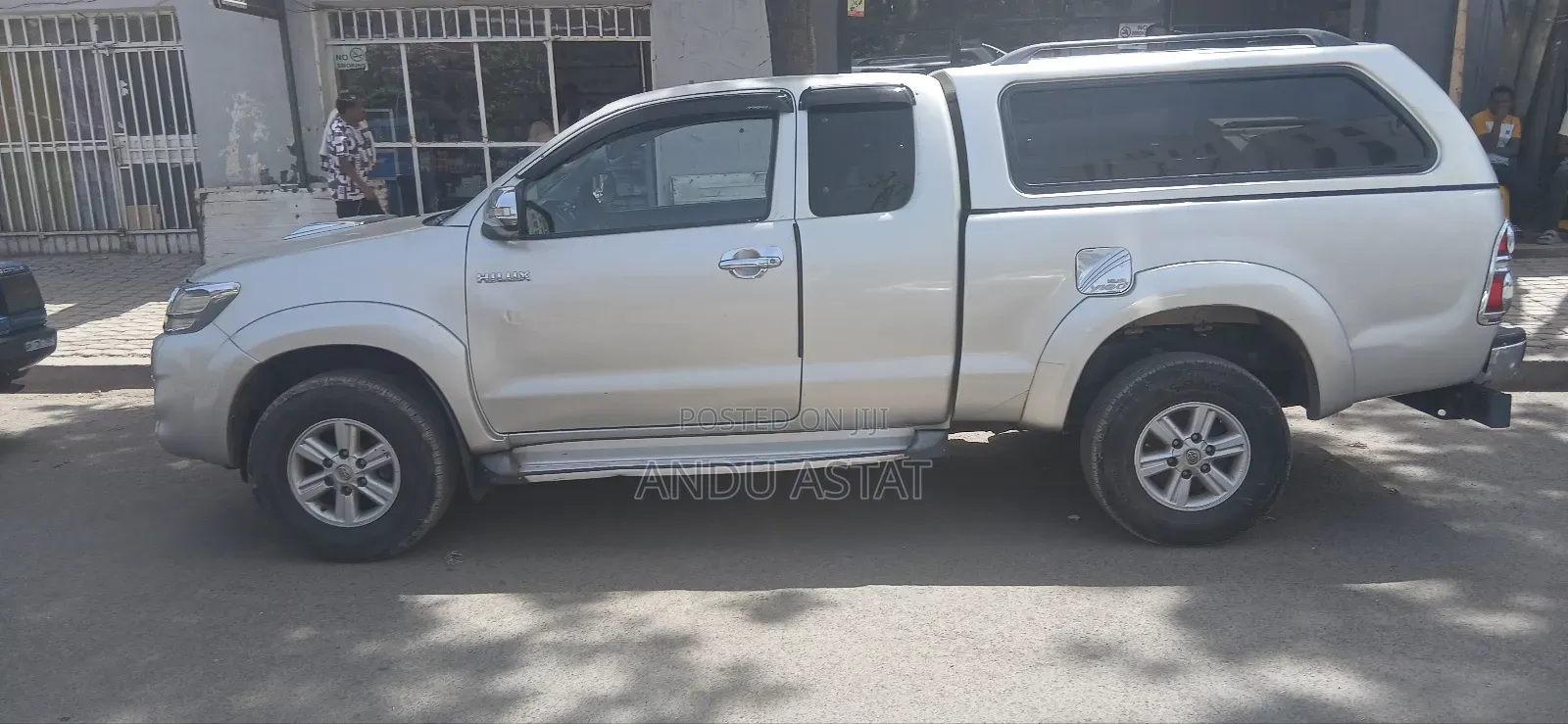 Toyota Hilux 2014 Gold